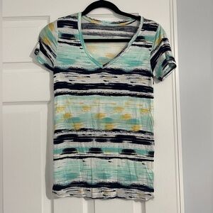 NWOT Multicolored Patterned soft T-shirt